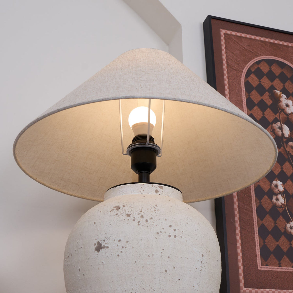 tuscan-stone-table-lamp