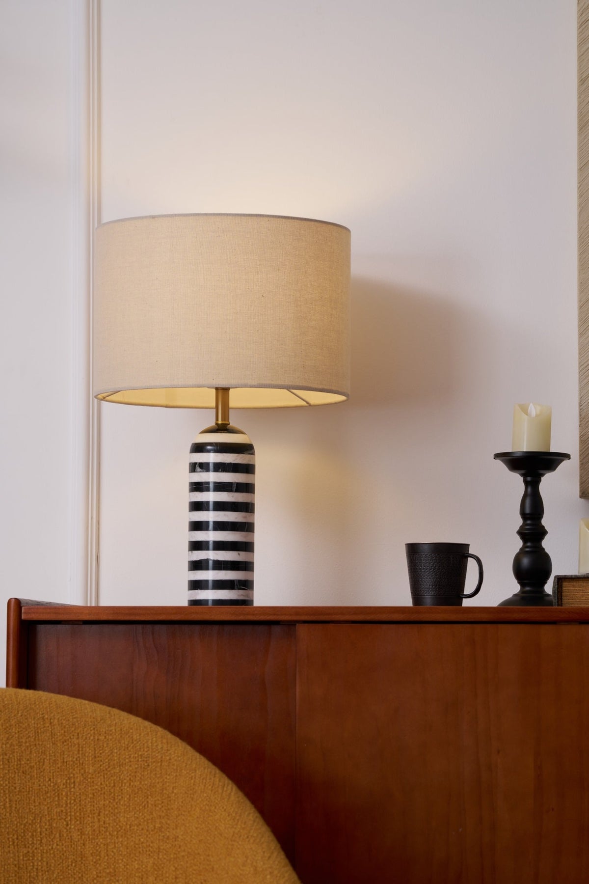 Tuxedo Marble Table Lamp – Modern Monochrome Accent Light for Bedroom and Living Room