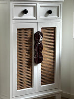 Sculptural Marble Twin-Curve Pull Handle for Cabinetry and Furniture