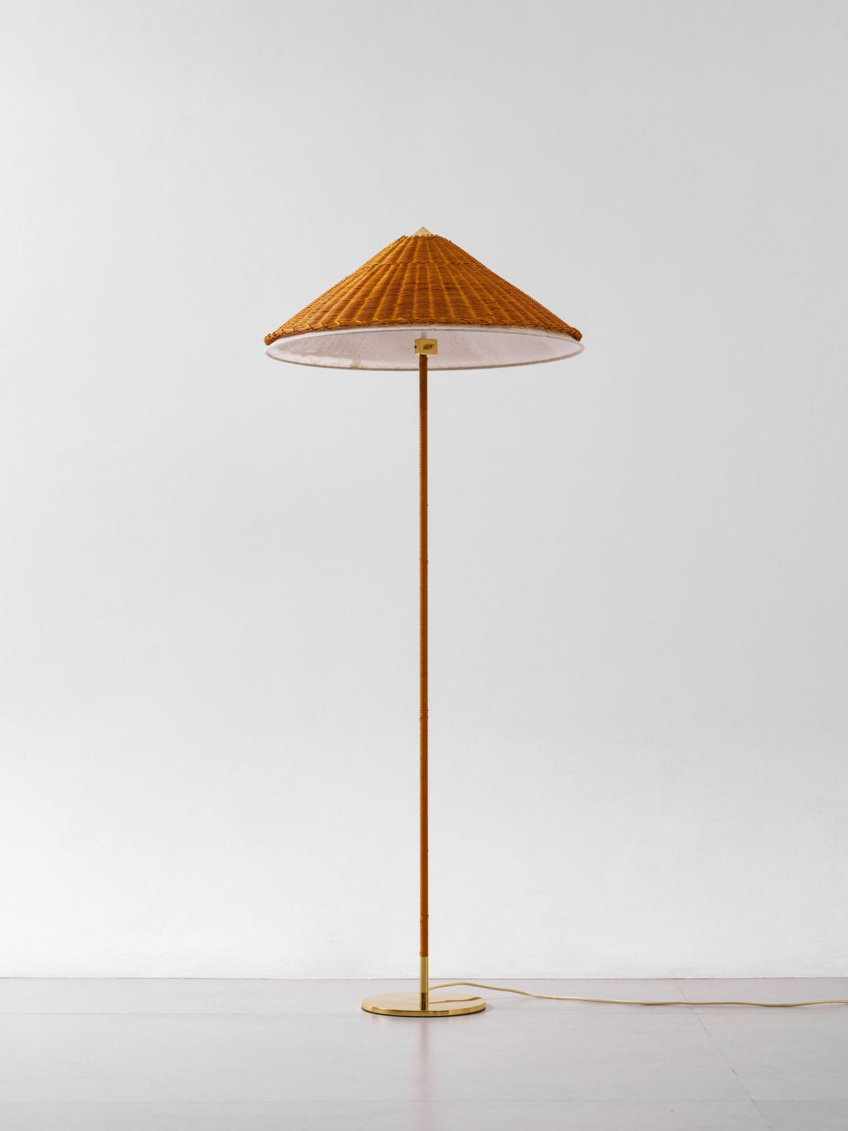 tynell-floor-lamp