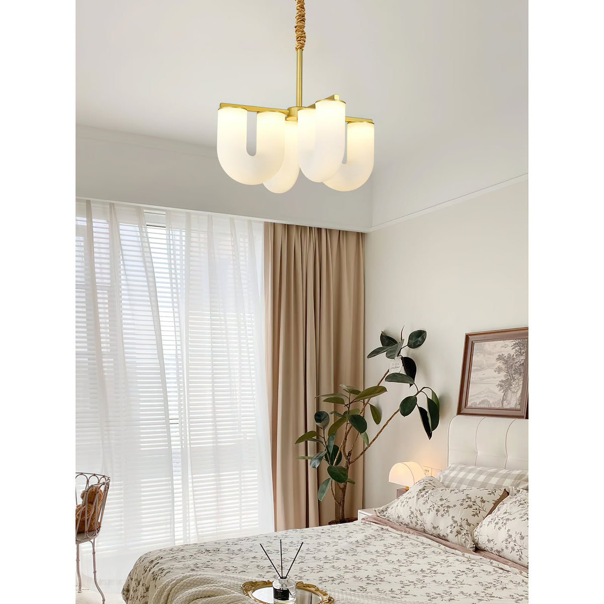 u-shaped-chandelier