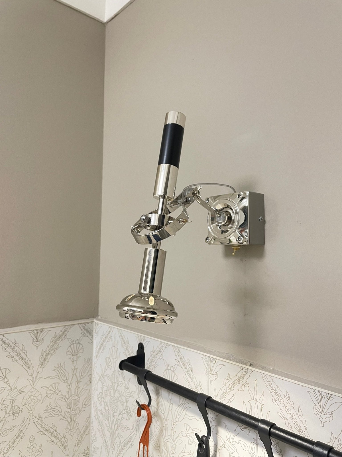 Urban Edge Swing Arm Wall Sconce in Chrome for Modern Interiors