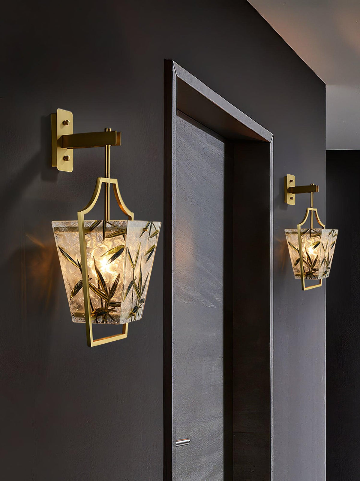 Vapor Single Sconce in Brass and Enameled Glass | Modern Wall Light