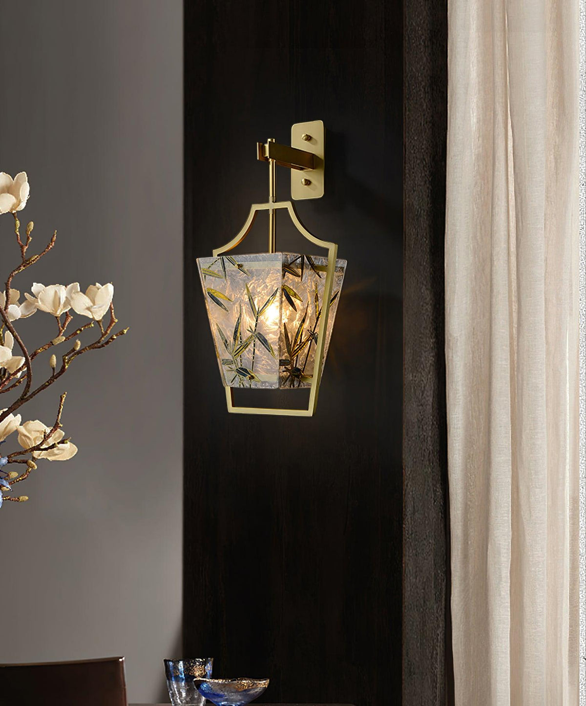 Vapor Single Sconce in Brass and Enameled Glass | Modern Wall Light