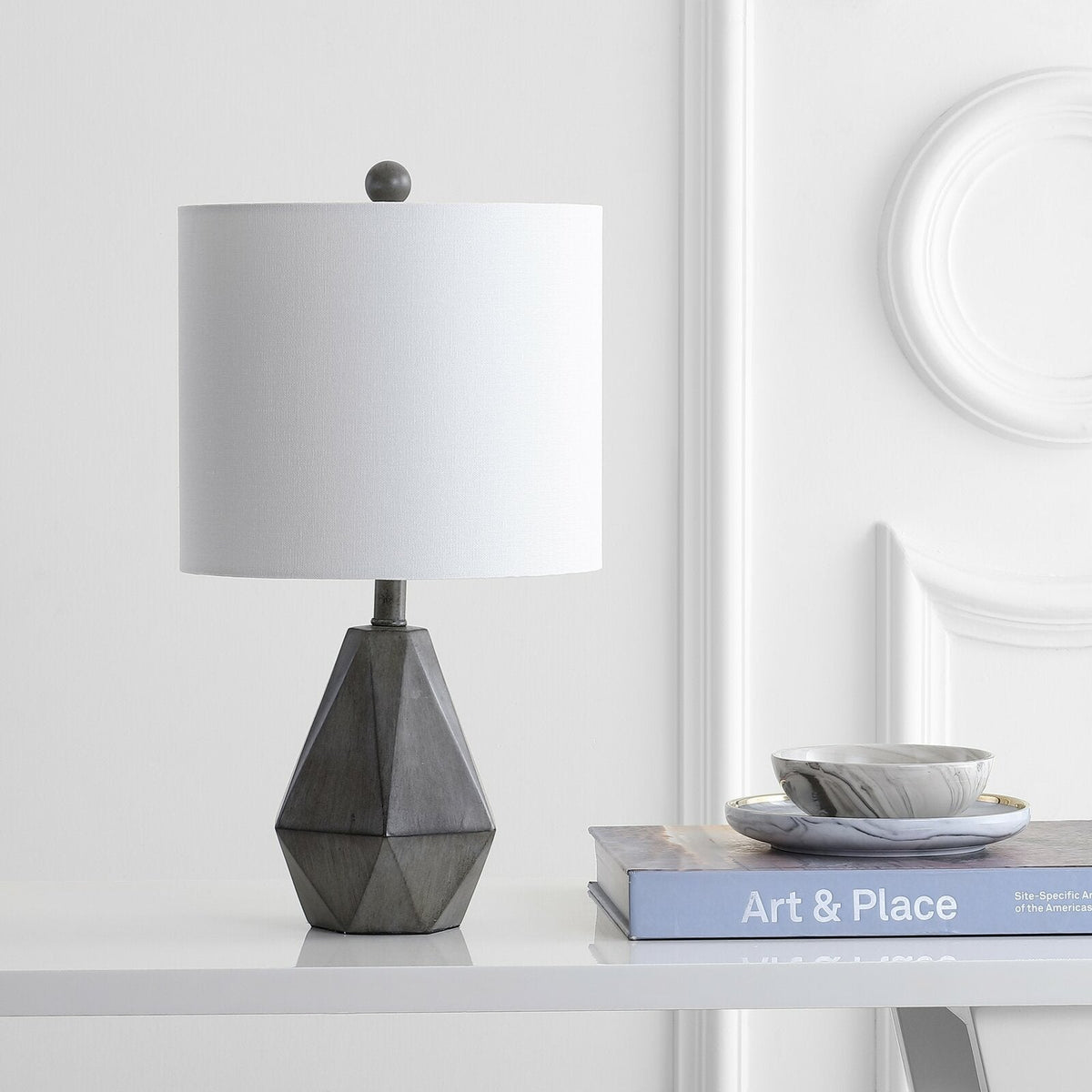 vaughn-table-lamp