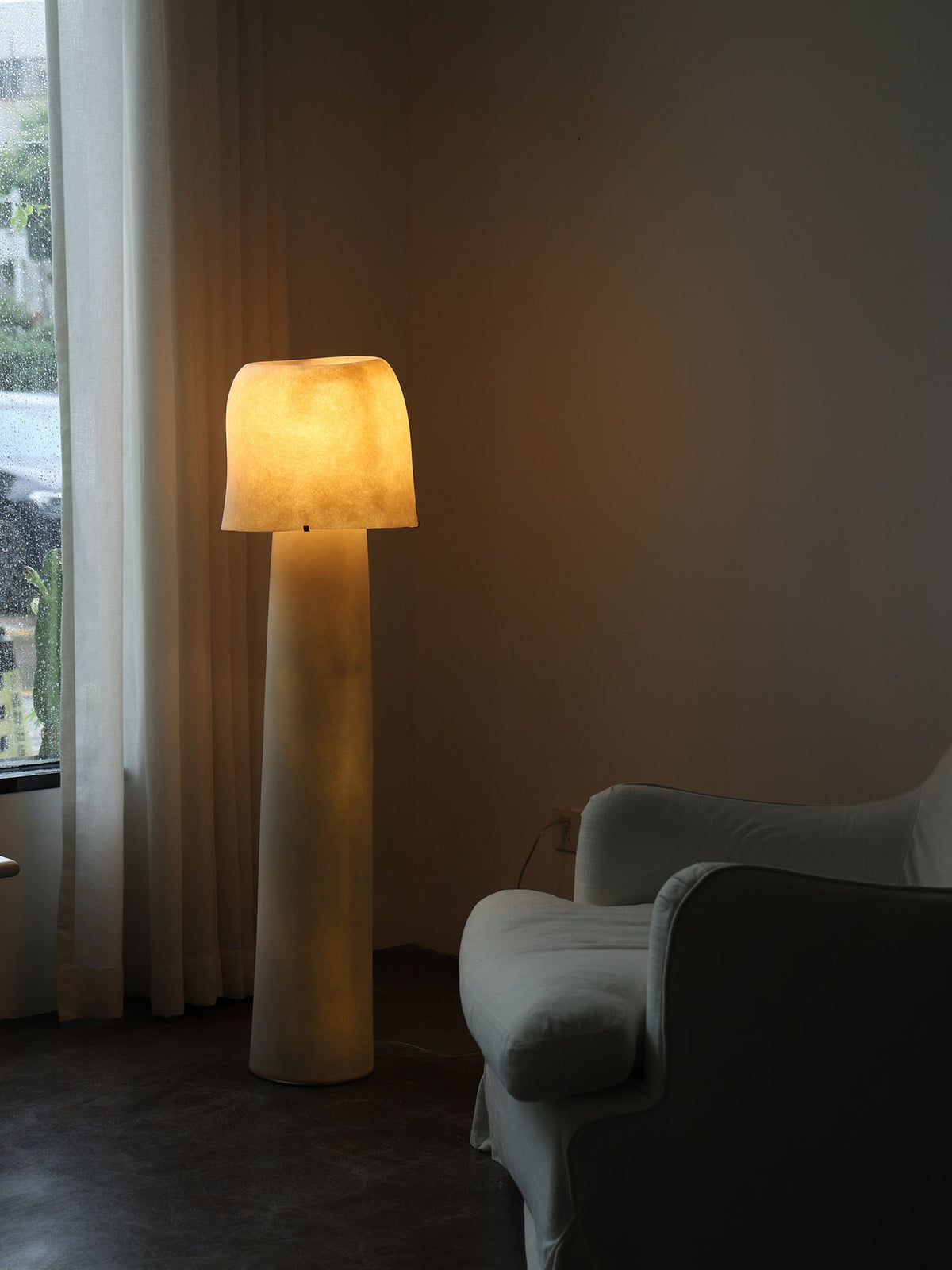 Vellum Sculptural Floor Lamp – Modern Artisan Lighting for Living Room & Bedroom