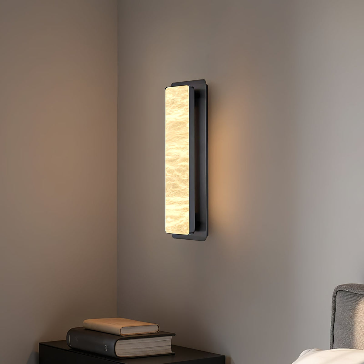 Velmora Alabaster Wall Sconce – Modern LED Wall Light in Gold or Black