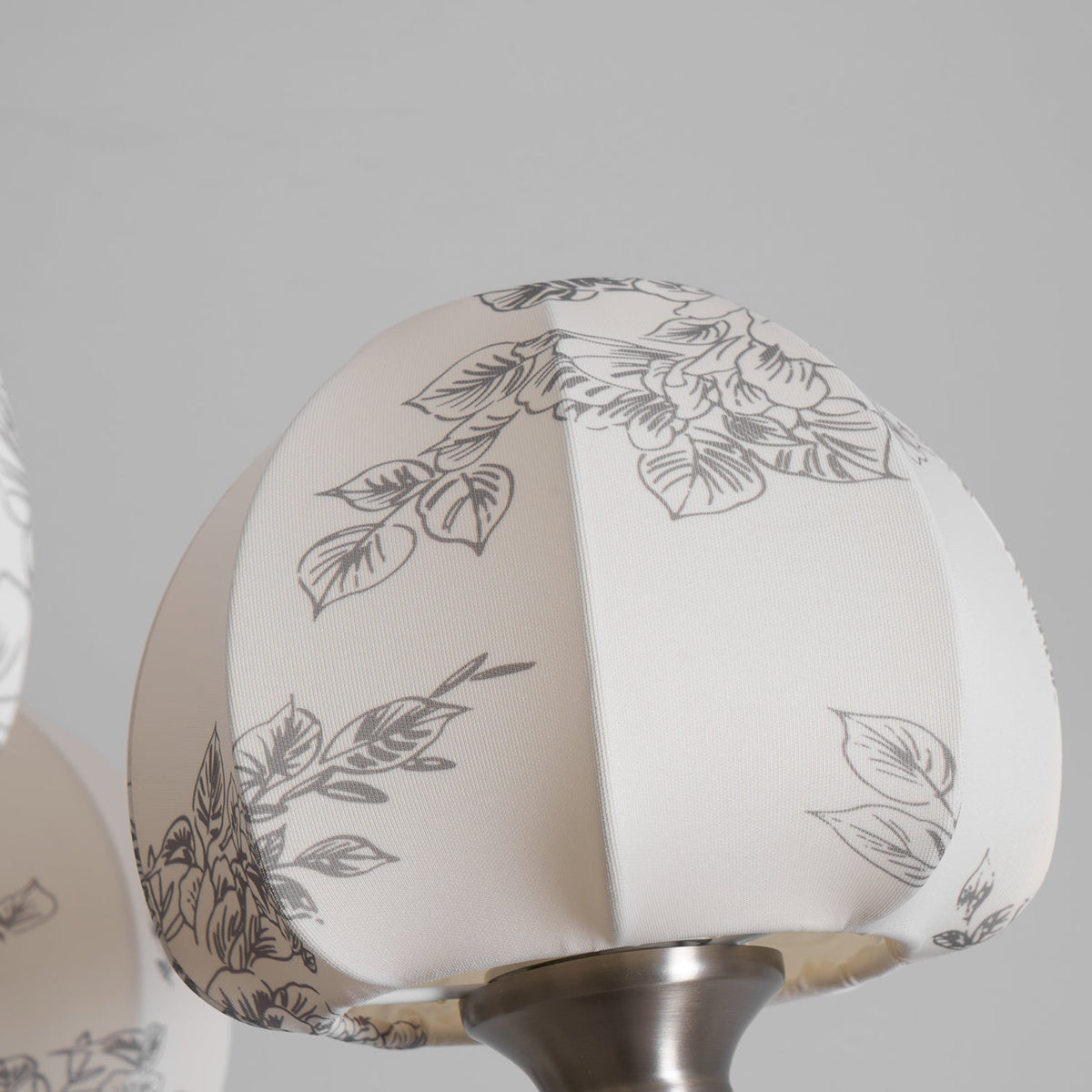 Velvet Petal Chandelier – Modern Fabric Pendant Light for Dining Room and Living Room
