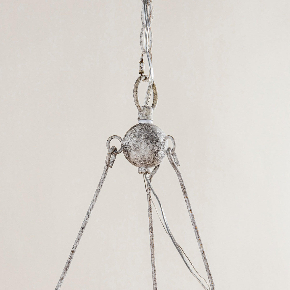 venezia-wood-wheel-chandelier