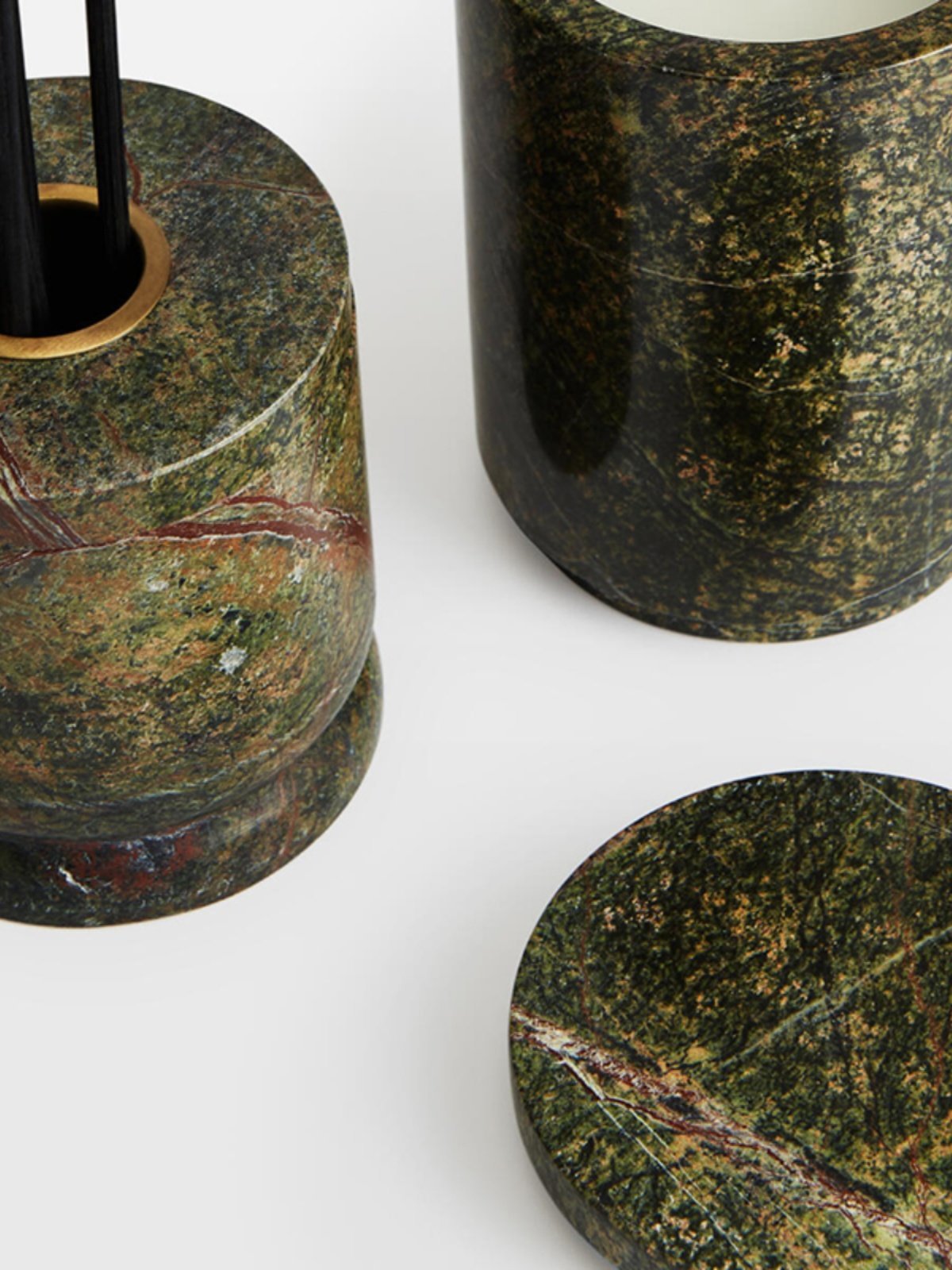 Verdant Stone Candle Holder – Sculptural Marble Table Accent