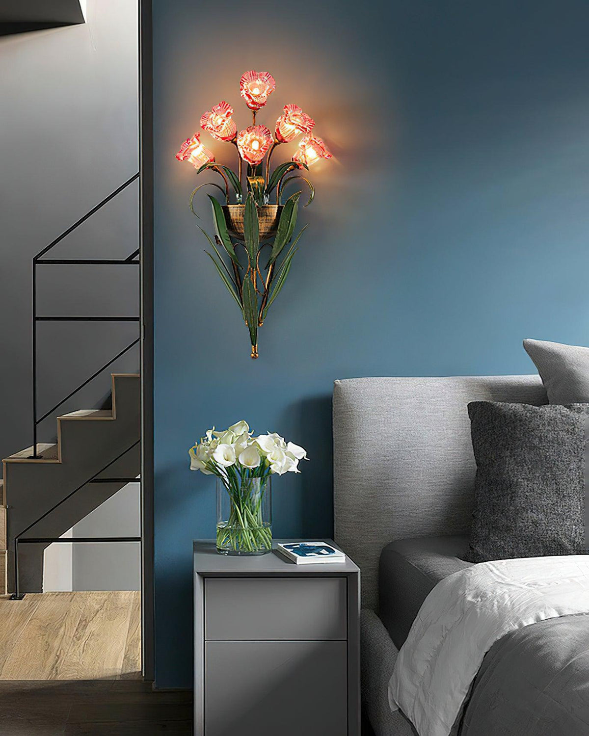 verdant-blossom-wall-lamp