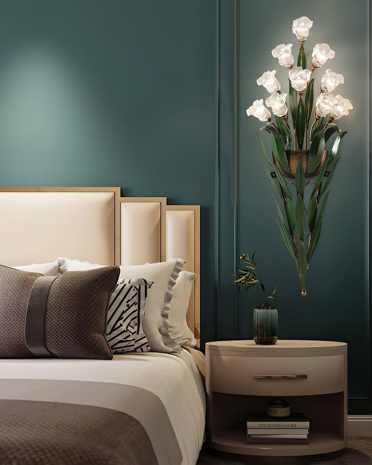 verdant-blossom-wall-lamp