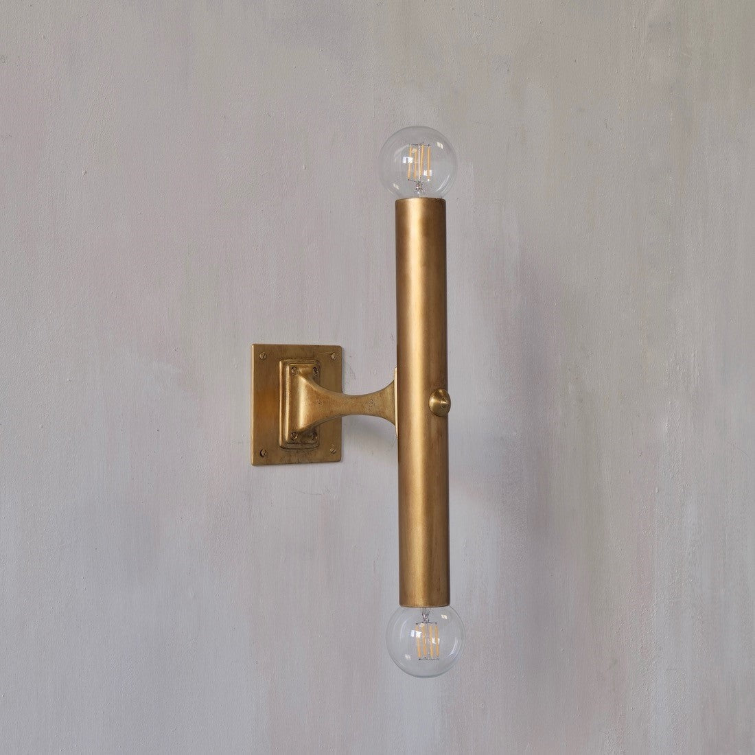 vesper-wall-lamp