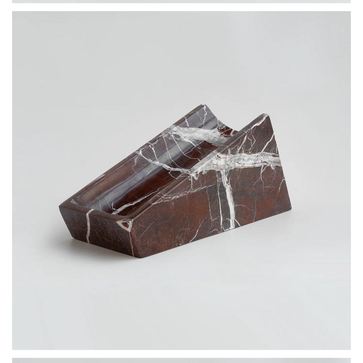 Vino Cantilever Marble Wine Stand – Sculptural Stone Holder for Modern Interiors