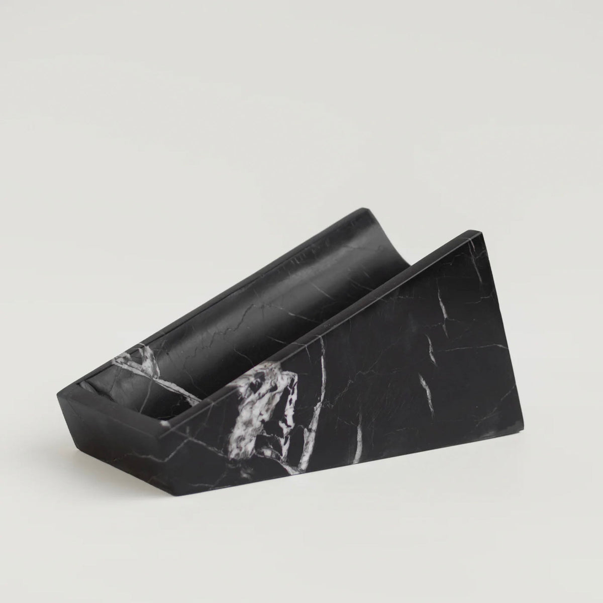 Vino Cantilever Marble Wine Stand – Sculptural Stone Holder for Modern Interiors