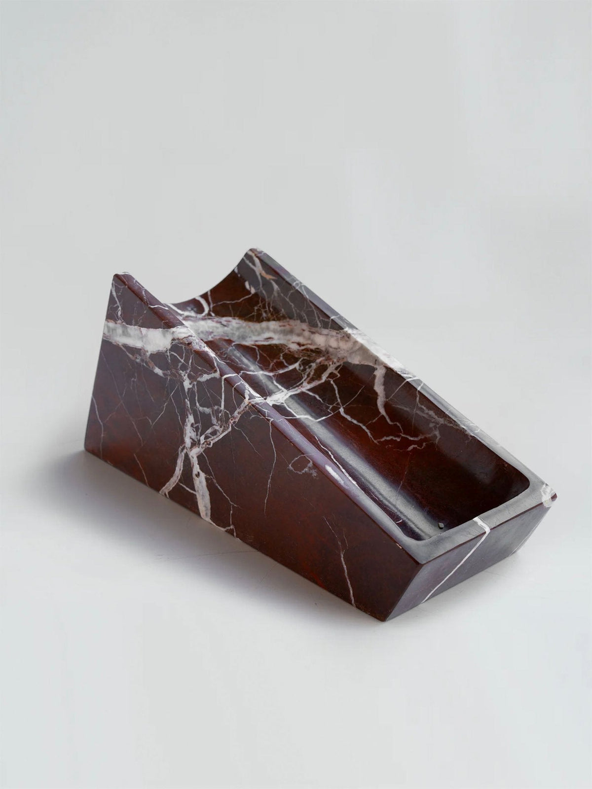 Vino Cantilever Marble Wine Stand – Sculptural Stone Holder for Modern Interiors