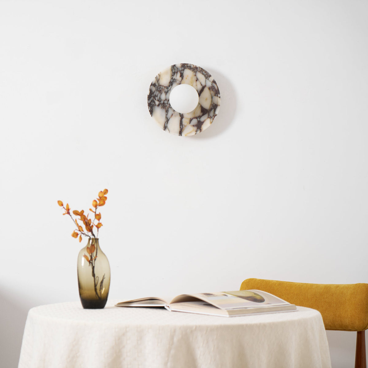 viola-marble-wall-lamp