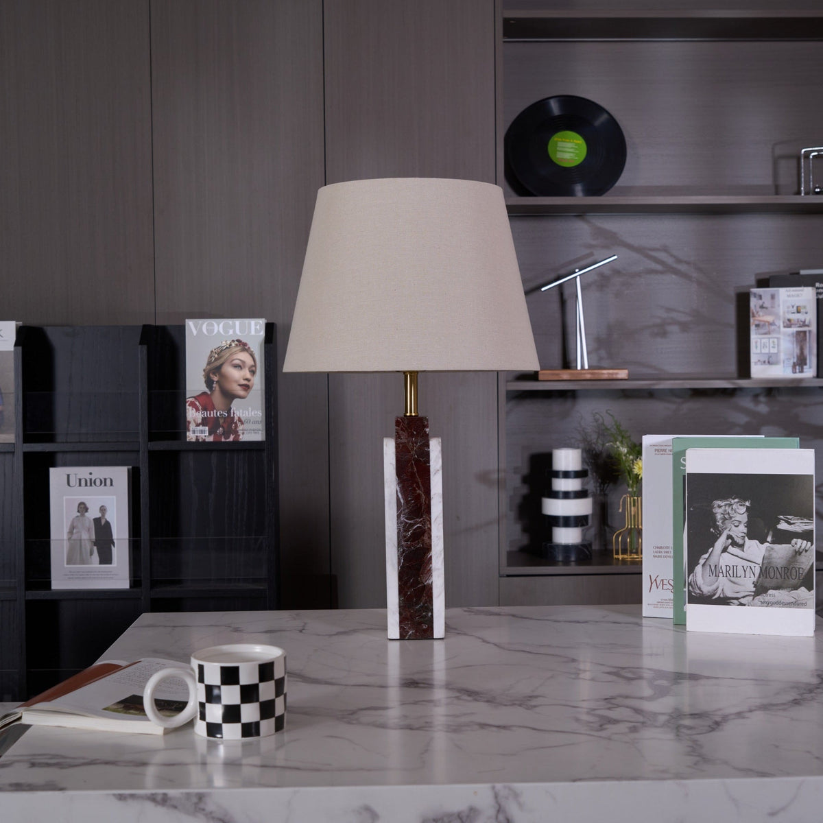 Virello Marble Table Lamp – Sculptural Modern Lighting with Brass Accents