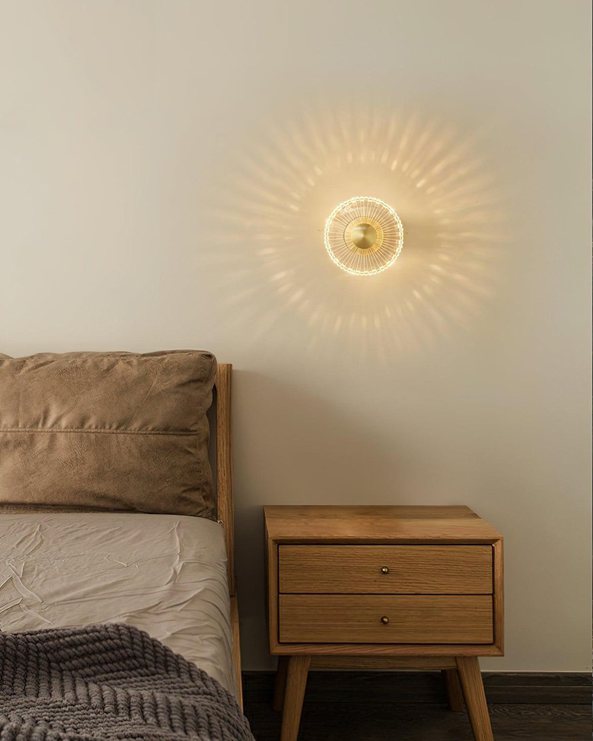 vivian-wall-light