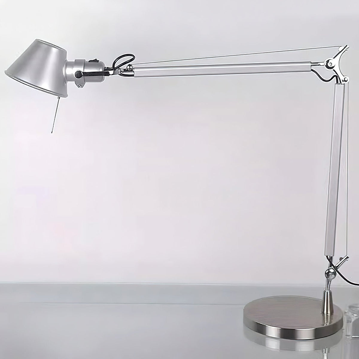 Volee Modern Table Lamp