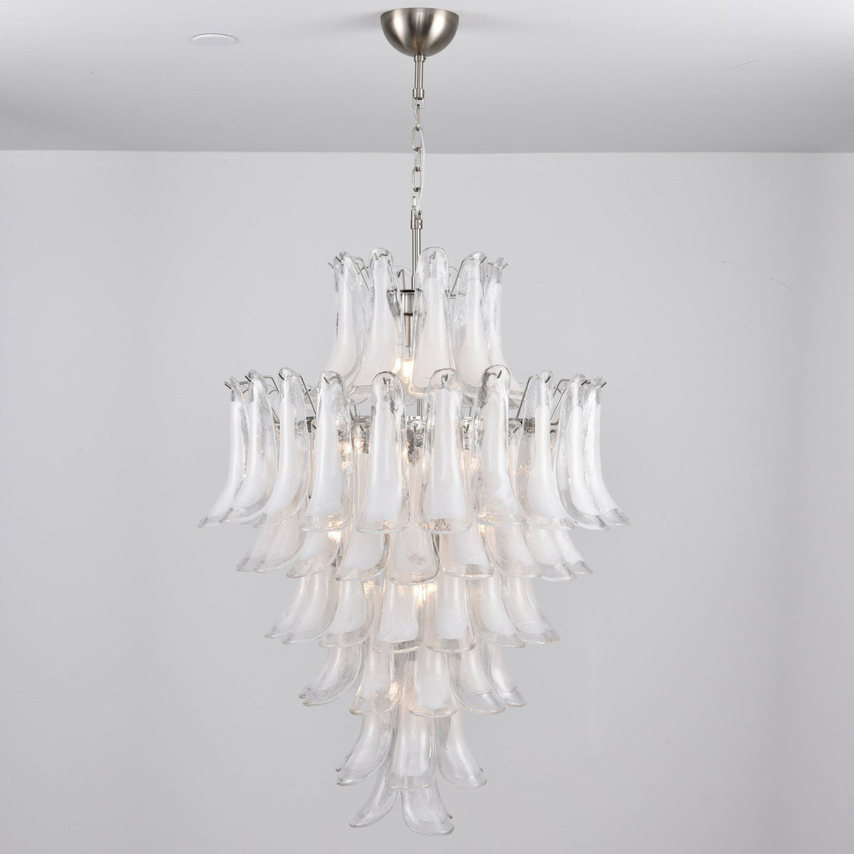White Cloud Glass Petals Chandelier – Modern Venetian Style Lighting