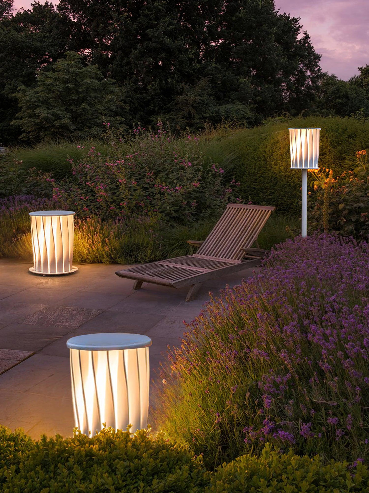 White Column Outdoor Floor Lamp – Modern Aluminum Garden Light