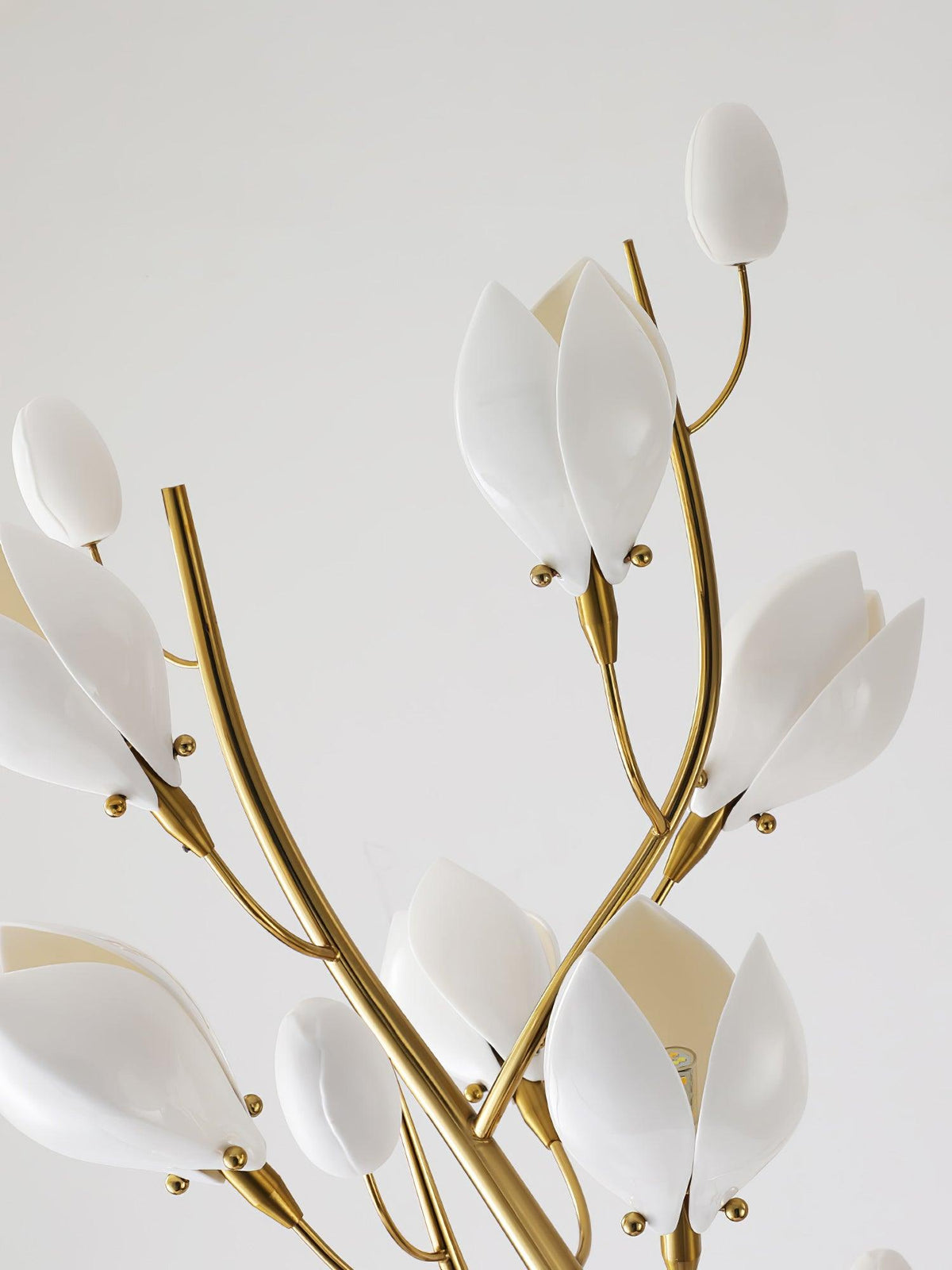 porcelain-magnolia-floor-lamp