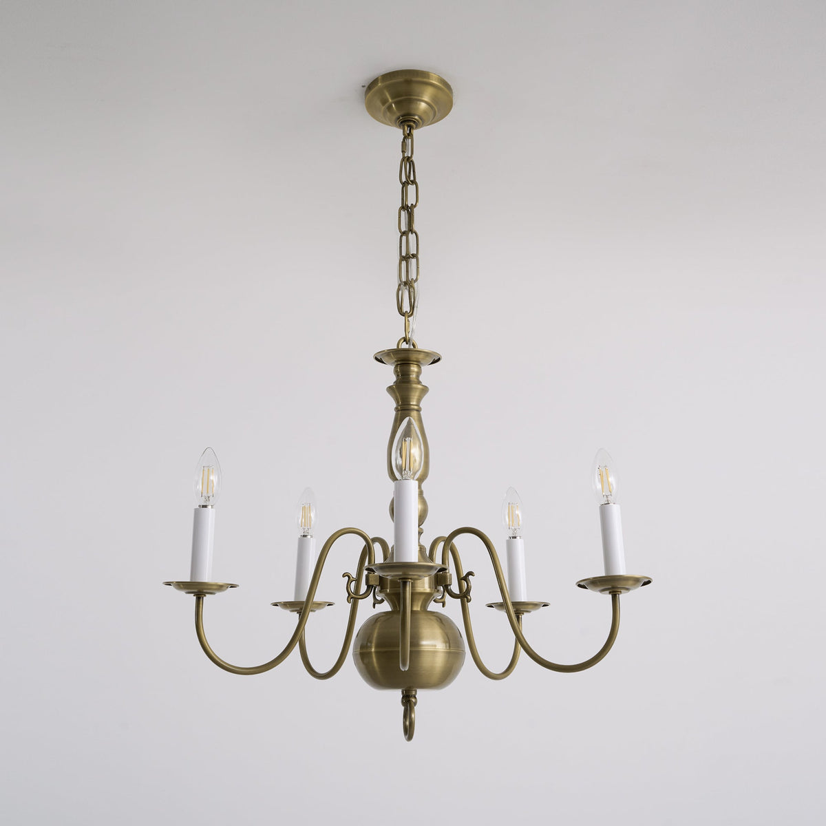 williamsburg-chandelier