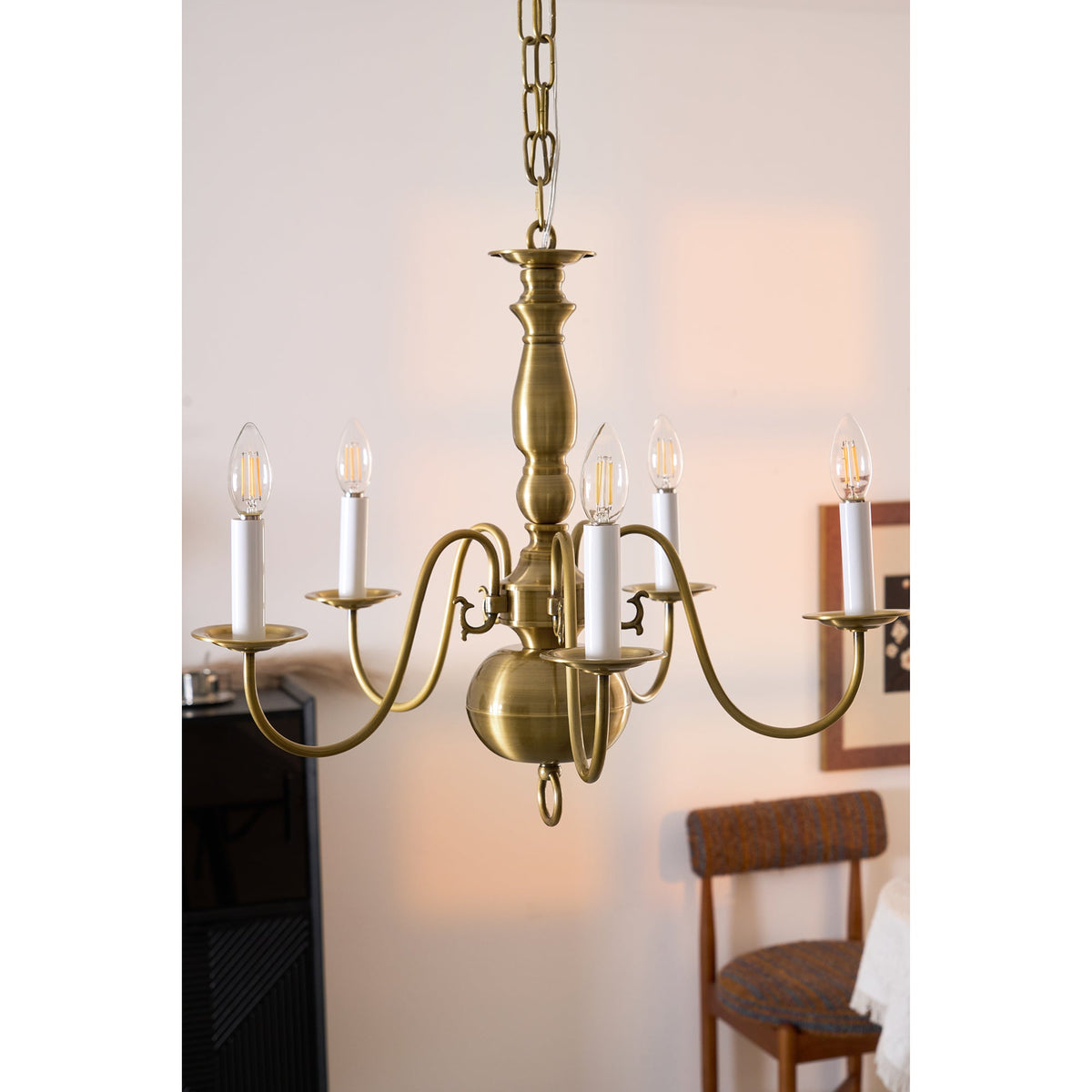 williamsburg-chandelier