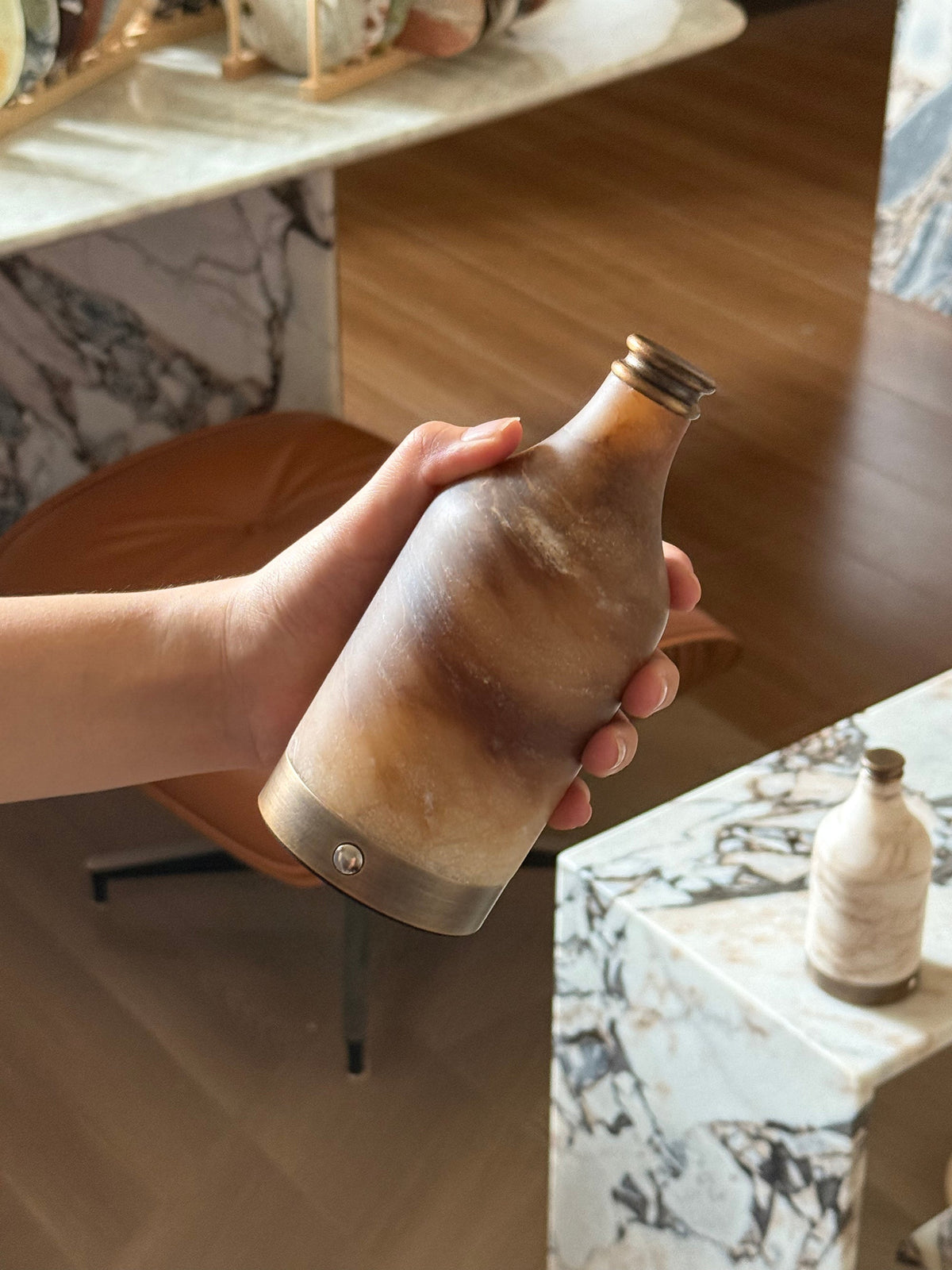 wine-bottle-alabaster-table-lamp