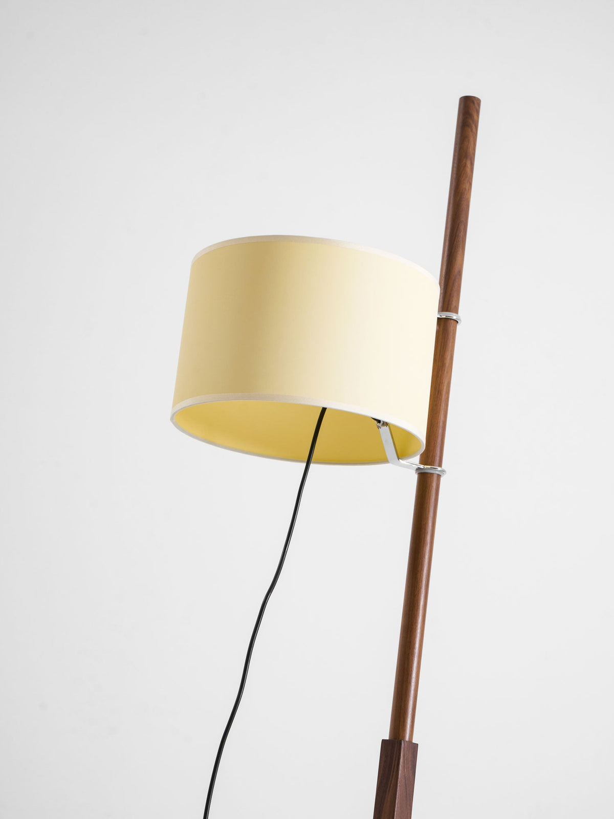 wood-tmm-floor-lamp