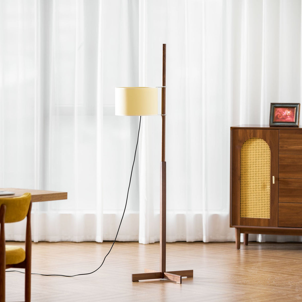 wood-tmm-floor-lamp