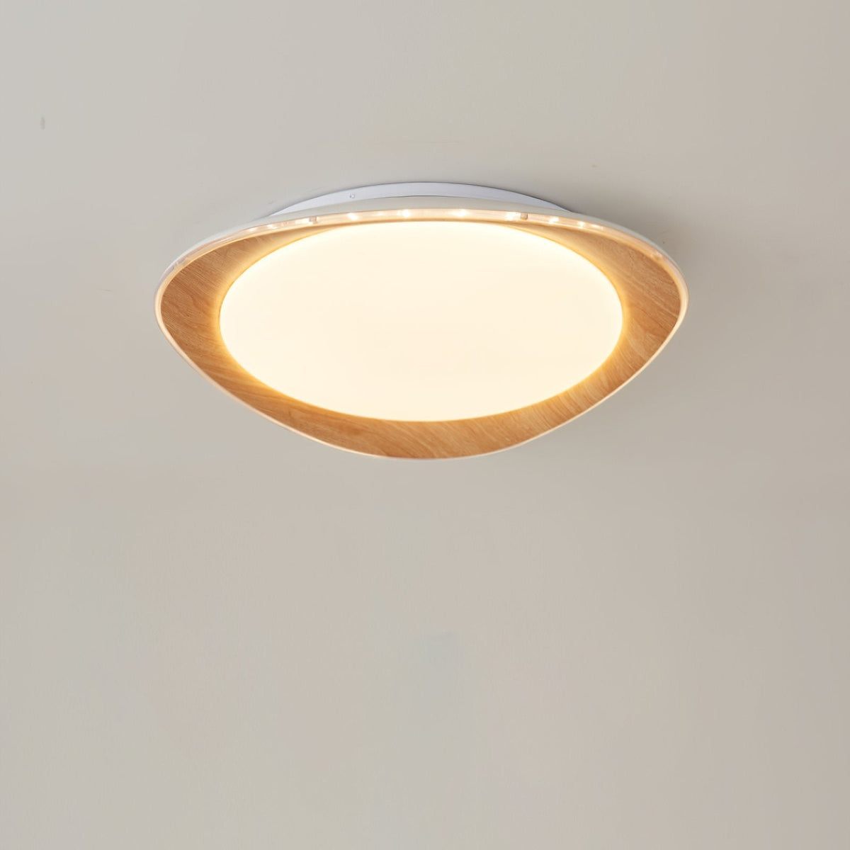 Wood Grain Flying Cake Ceiling Lamp