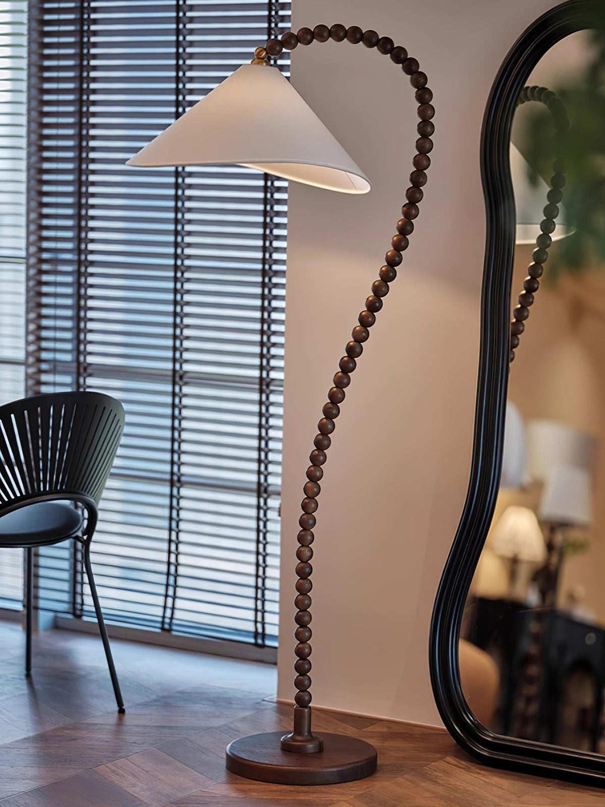 wooden-bead-floor-lamp