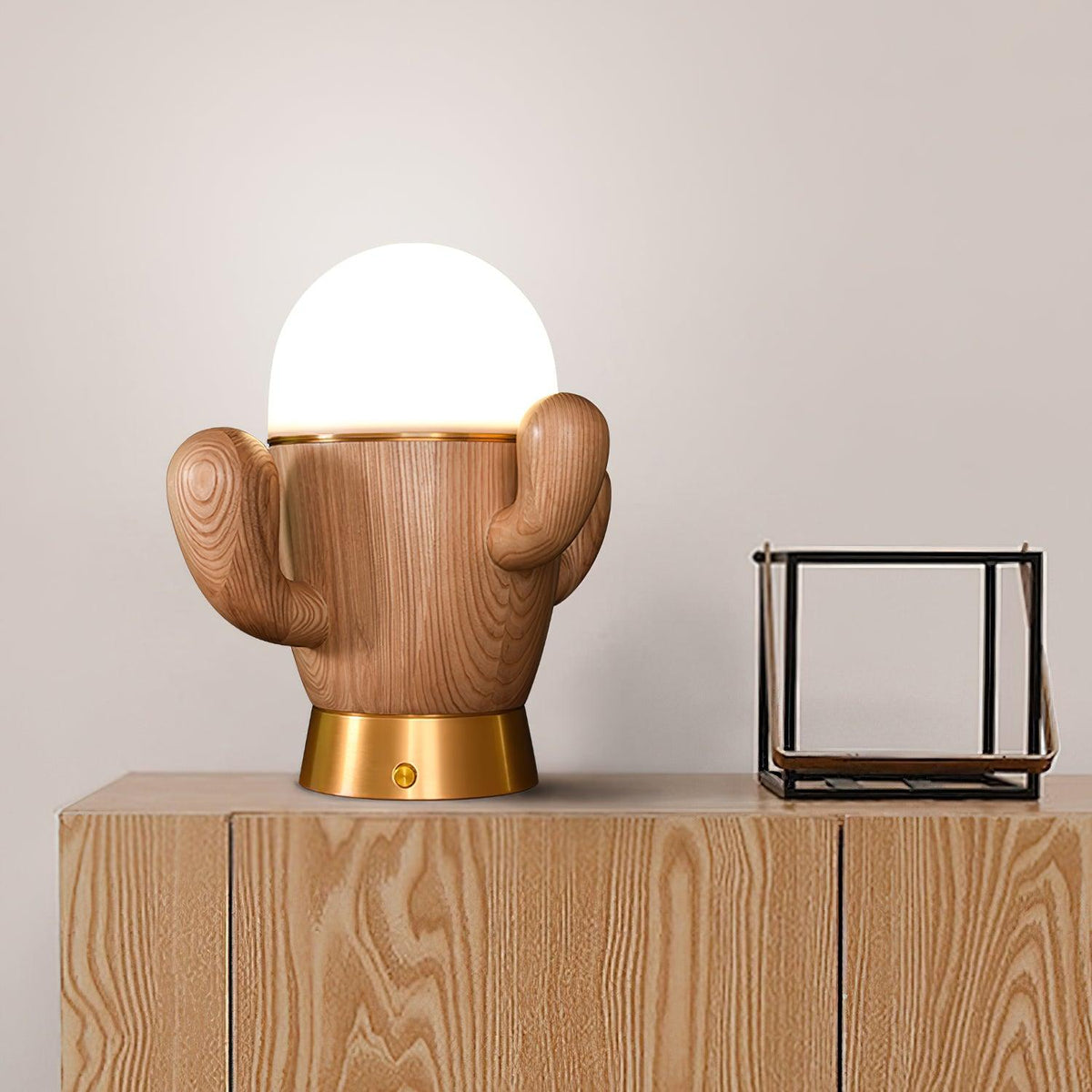 wooden-cactus-table-lamp