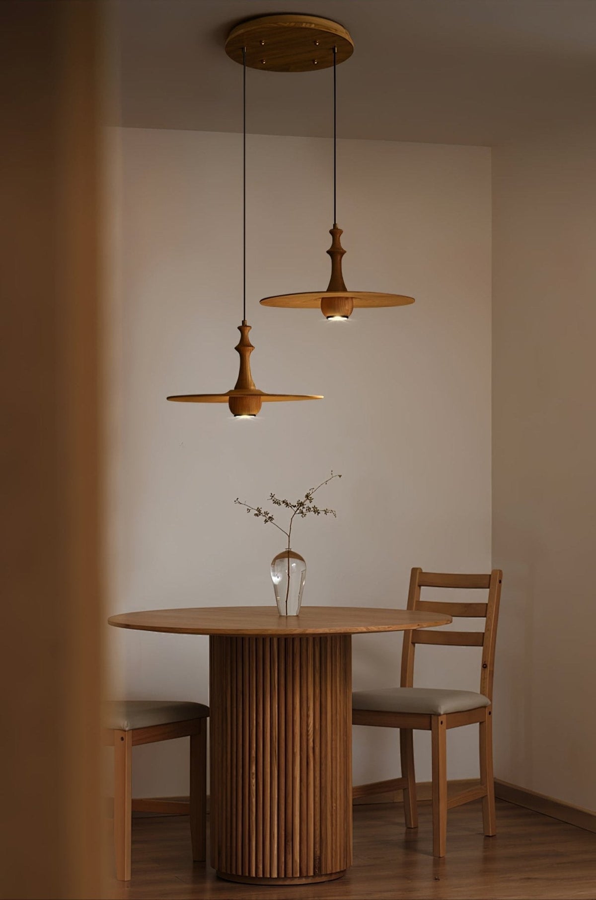 Wooden Spin Pendant Light – Modern Natural Wood Hanging Lamp for Dining Room & Living Room