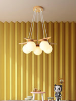 wooden-star-with-glass-chandelier