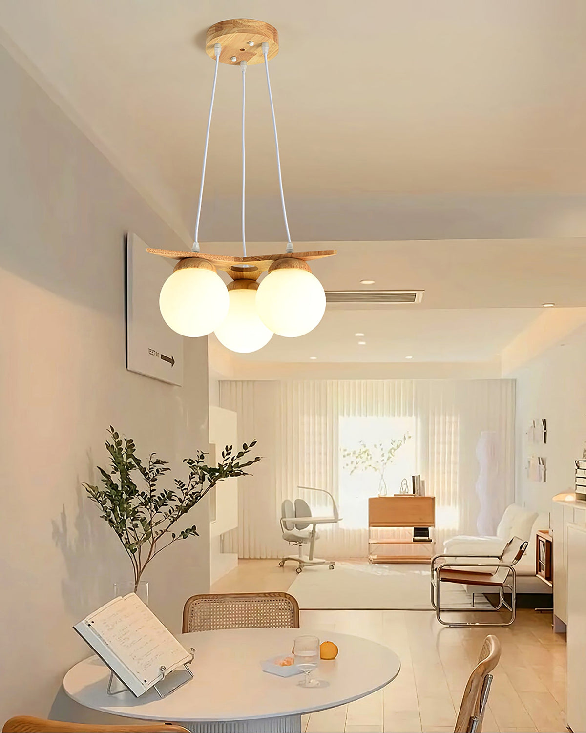 wooden-star-with-glass-chandelier