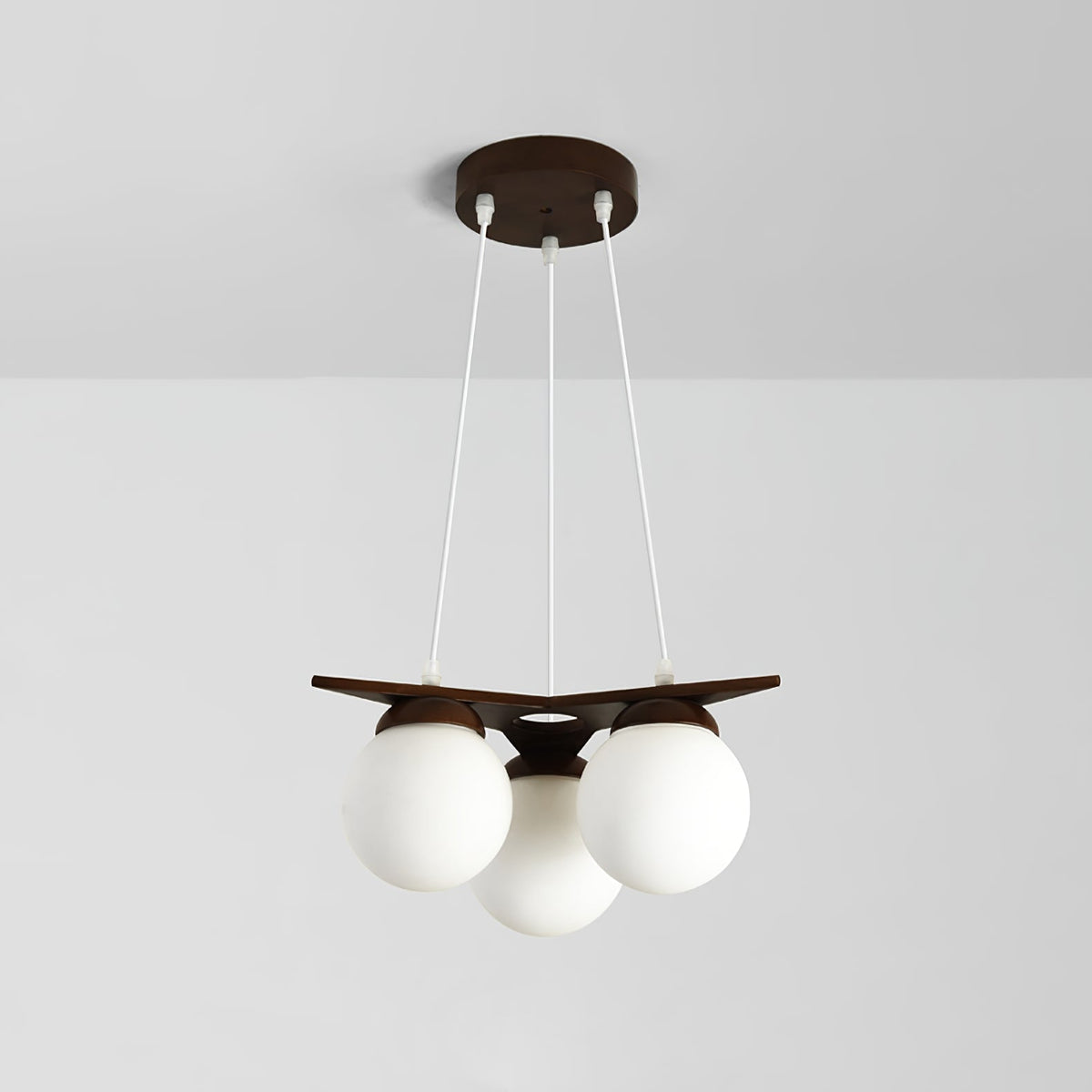 wooden-star-with-glass-chandelier