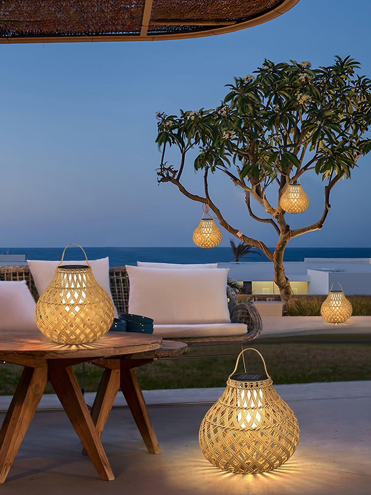 Woven Sphere Solar Lantern Outdoor Lamp