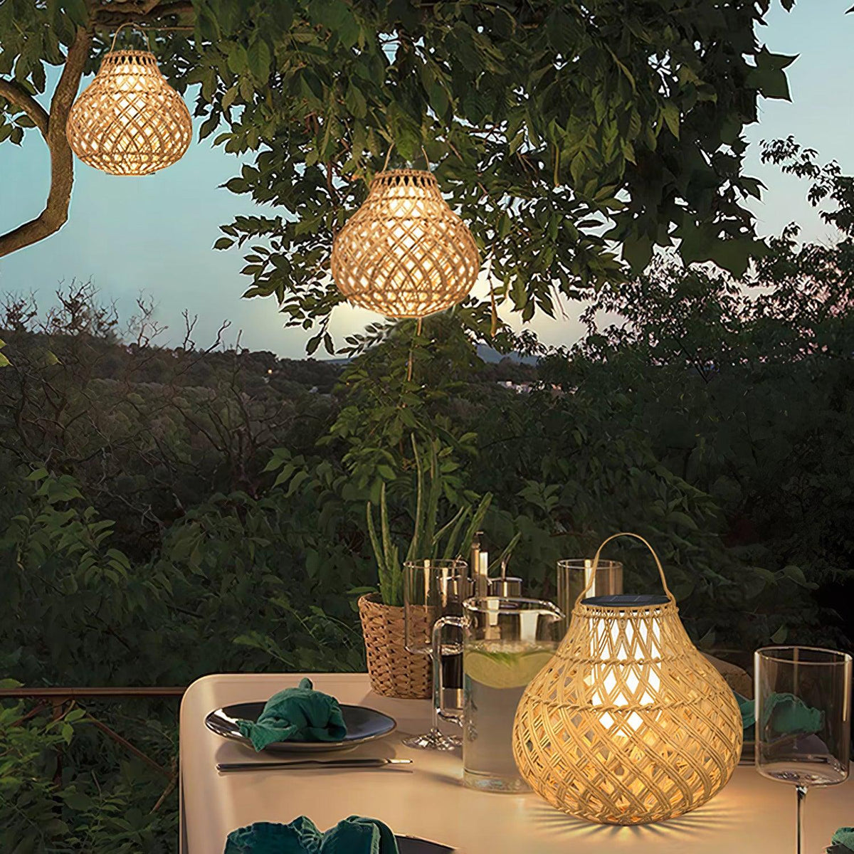 Woven Sphere Solar Lantern Outdoor Lamp