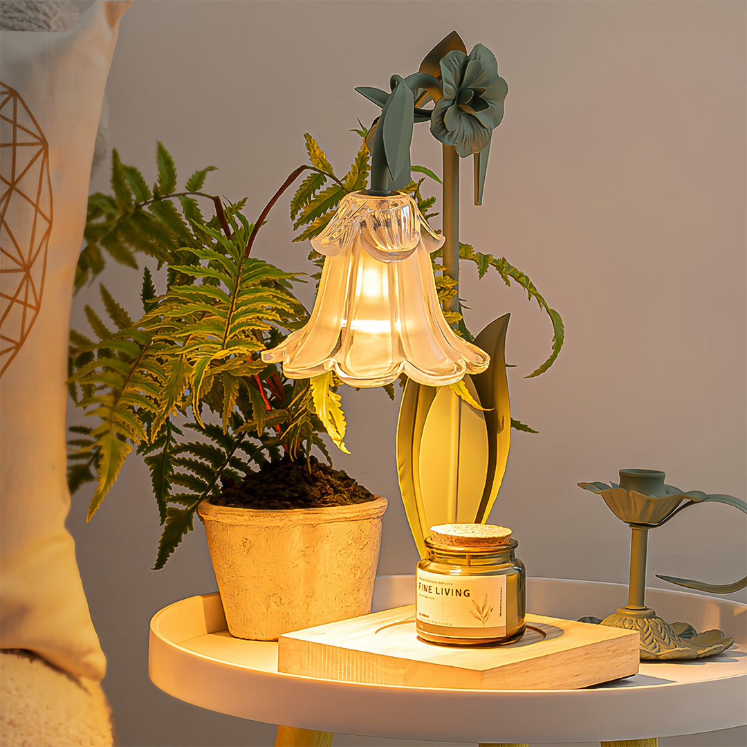 Melt Scented Wax Table Lamp in Vintage Green with Clear Glass Shade