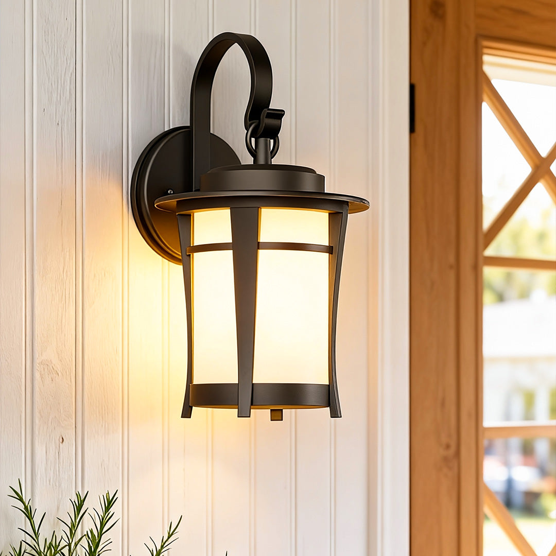 Retro Outdoor Wall Sconce with Warm LED Light – Die-Cast Aluminum