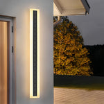 Aria Linear Outdoor Wall Light – Modern Solar-Powered Architectural Sconce