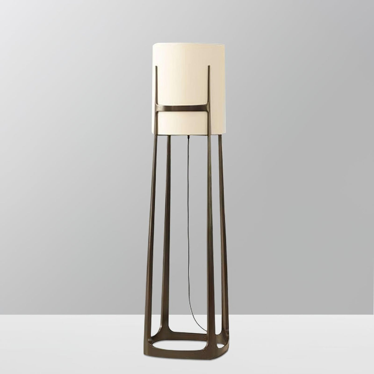 X L 04 Floor Lamp