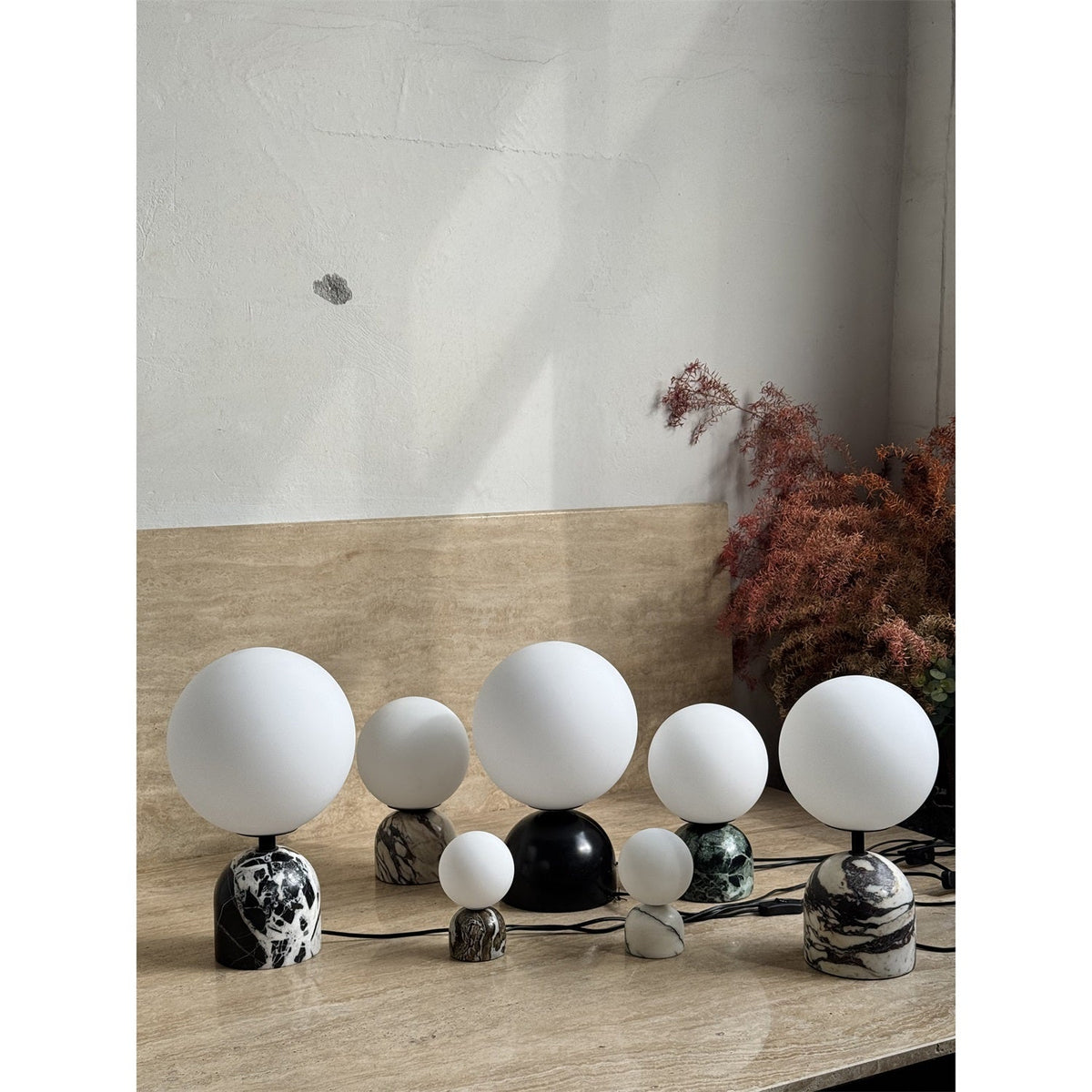 yannick-marble-table-lamp