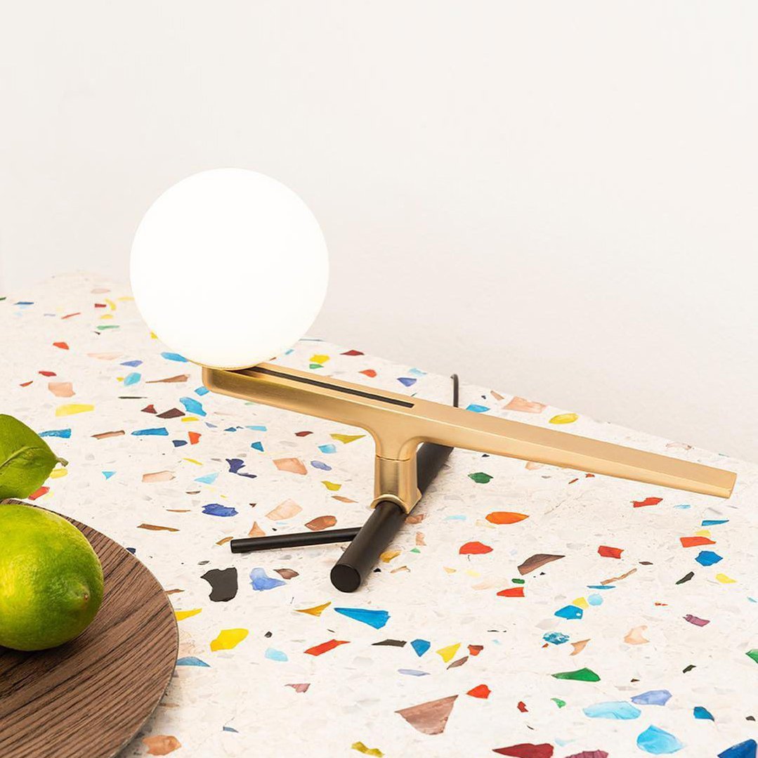 Yanzi Table lamp