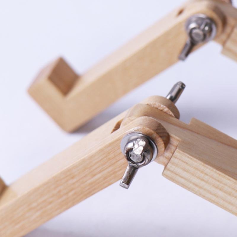 Adjustable Led Wooden Sitting Robot Table Lamp