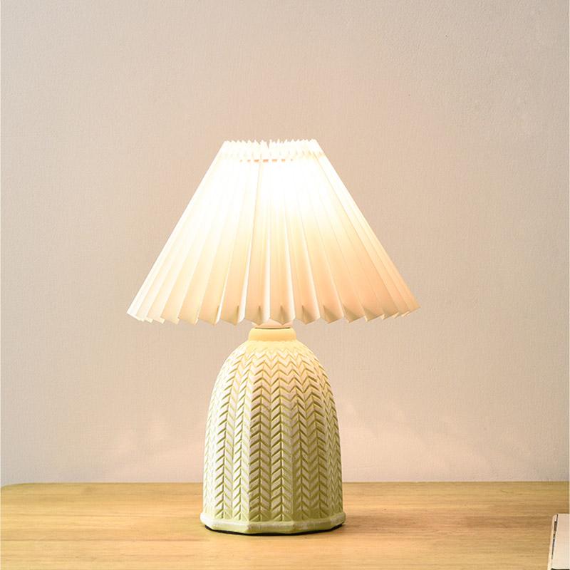 Vintage Tapered Pleated Linen Shade Ceramic 1 Light Table Lamp