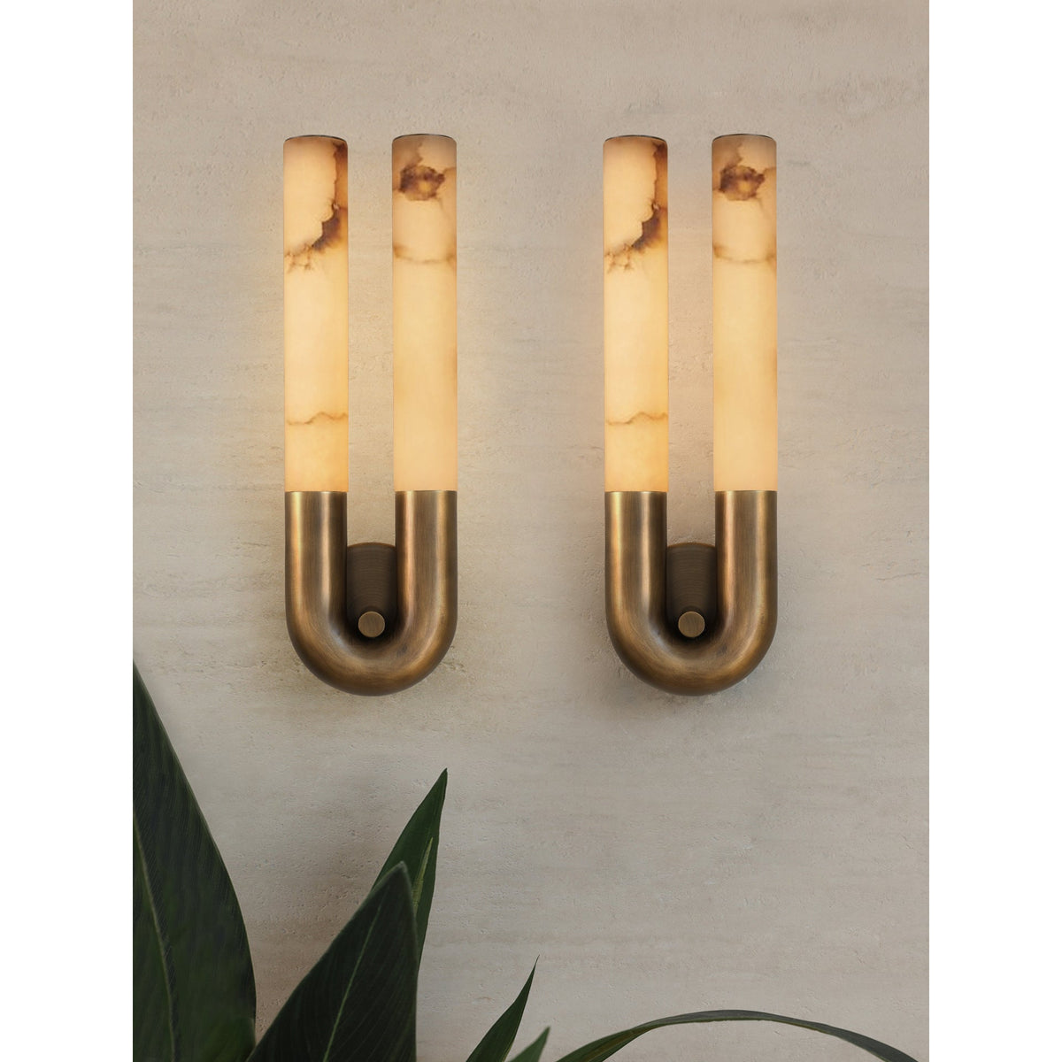 zeme-alabaster-wall-sconce